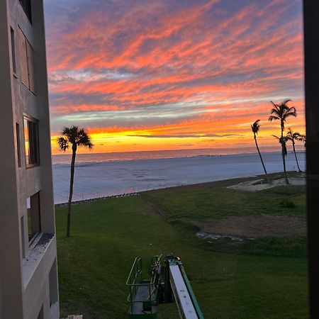 Always Summer On A White Sandy Beach Aparthotel Fort Myers Beach Exteriör bild