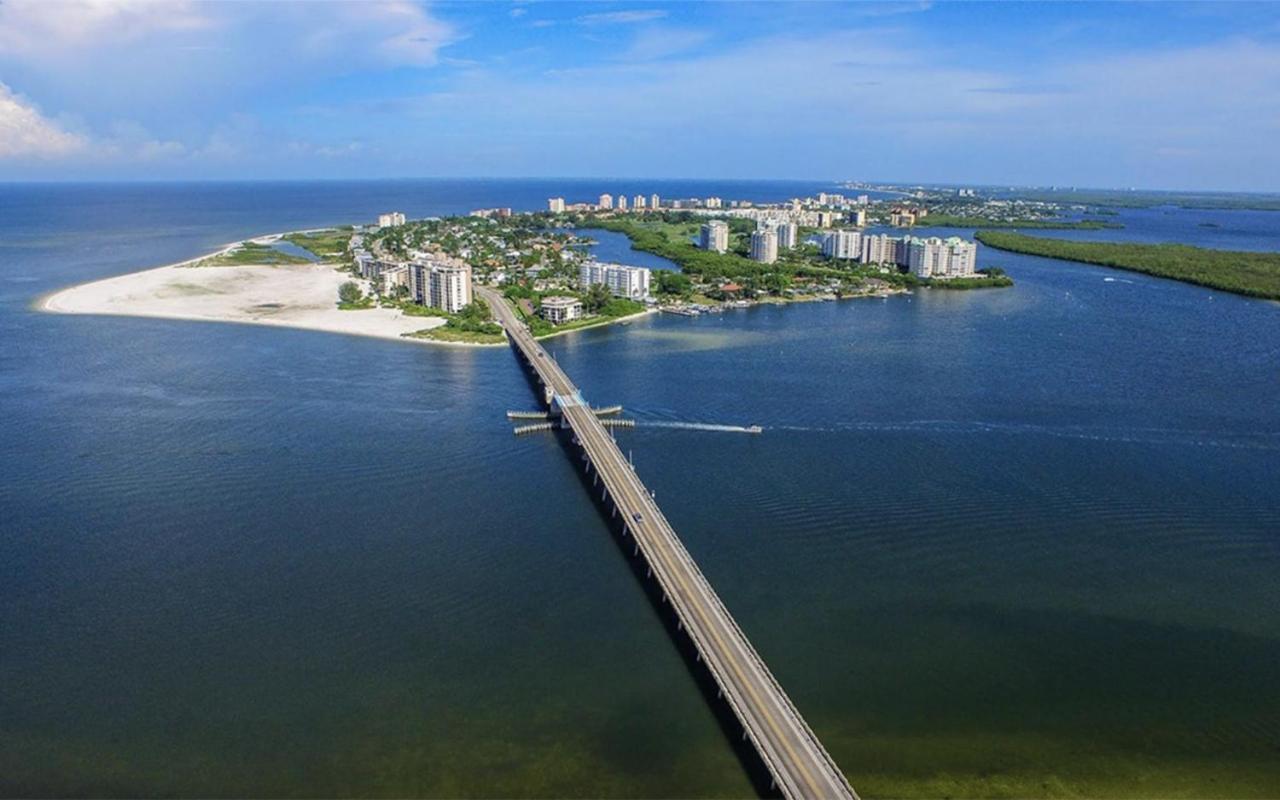 Always Summer On A White Sandy Beach Aparthotel Fort Myers Beach Exteriör bild