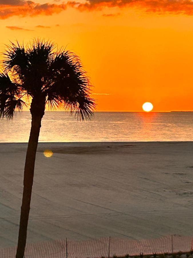 Always Summer On A White Sandy Beach Aparthotel Fort Myers Beach Exteriör bild